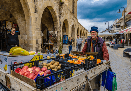 MEHMET ALI KARAHASAN - SATICI - Başarı Ödülü, Lefkoşa’da Yaşam