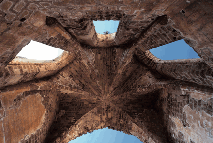 KUTLAY MUAZZEZ HALKSEVEN - KILISE PENCERELERI, Mağusa ve Maraş’ın Tarihi Dokusu ve Anıtları