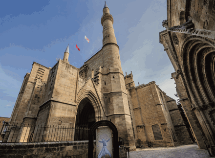 CEM CENGIZ - İKISI BIR YERDE, Lefkoşa’da Tarihsel Dokusu ve Anıtları