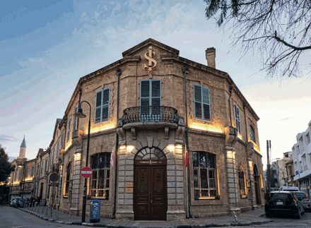 TEVFIK ULUAL - İŞ BANKASI, Lefkoşa’da Tarihsel Dokusu ve Anıtları