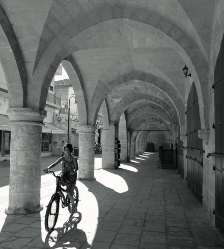 ŞAZIYE KOFALI KURT - BISIKLETLI KIZ, Lefkoşa’da Tarihsel Dokusu ve Anıtları