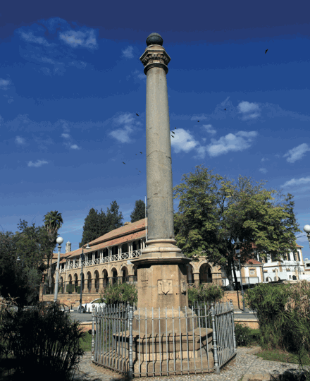 CAHIT ARKUT -  DIKILITAŞ, Lefkoşa’da Tarihsel Dokusu ve Anıtları